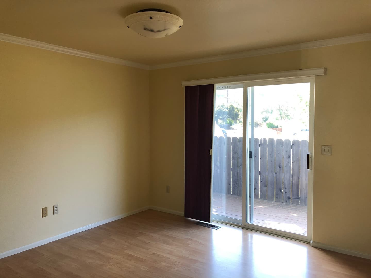 Roseburg House: 172 NE Rifle Range St Apt #10