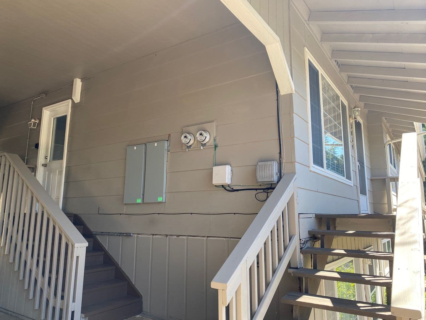 Roseburg Apartment: 3037 & 3039 Slope St