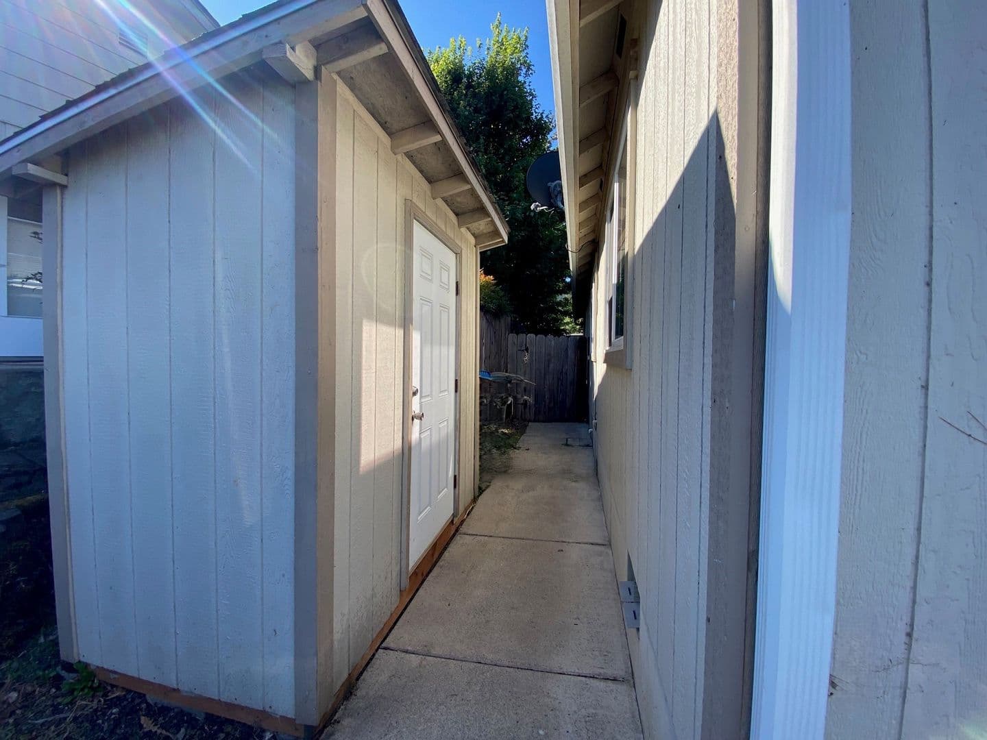 Roseburg House: 101 Barron Ct