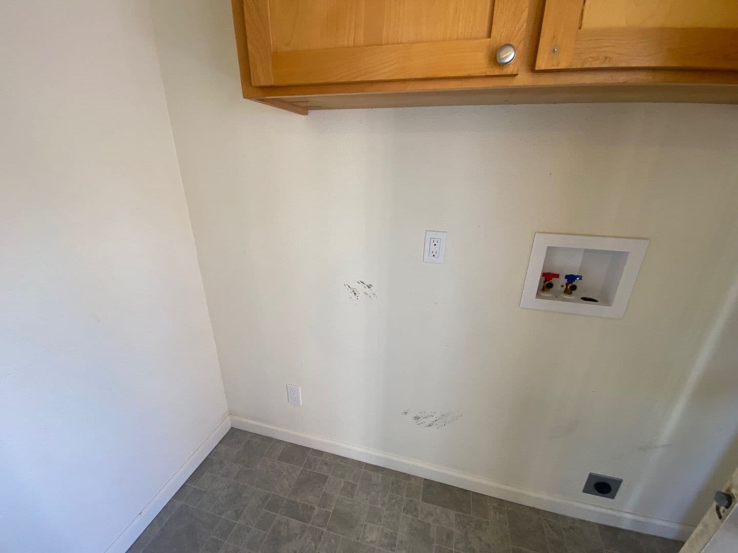 Roseburg House: 3693 NW Broad St