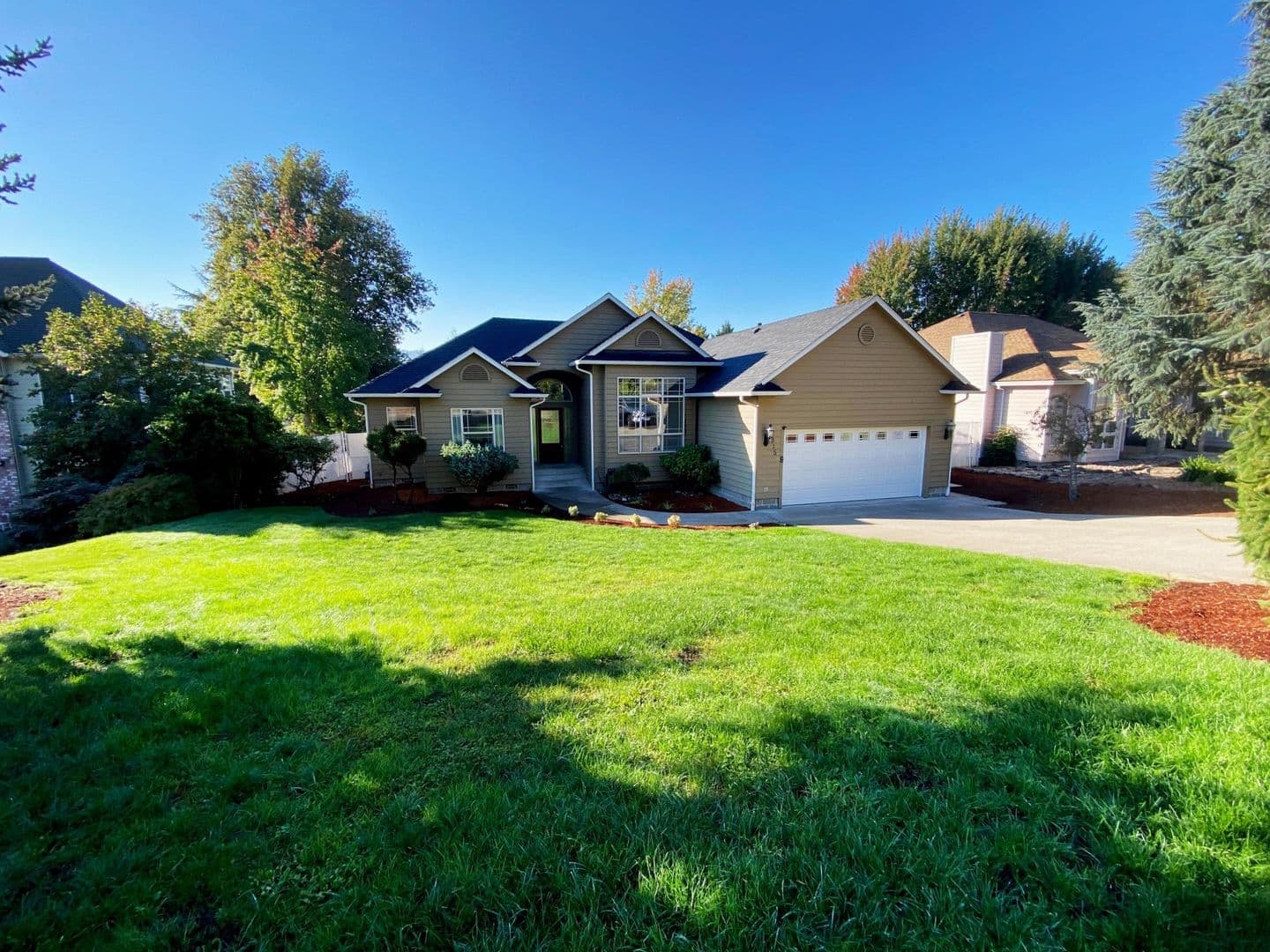 Roseburg House: 2315 NW Witherspoon Ave