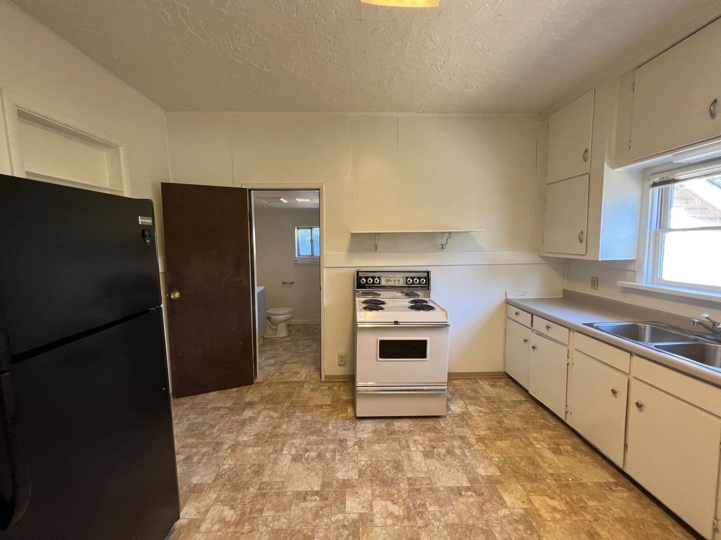 Roseburg House: 1226 SE Mill Street