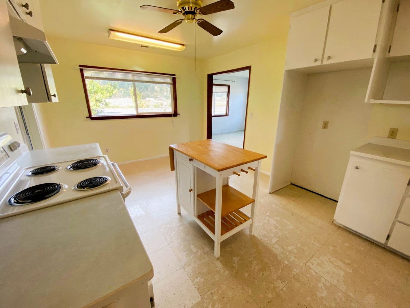 Sutherlin House: 3941 Nonpareil Rd