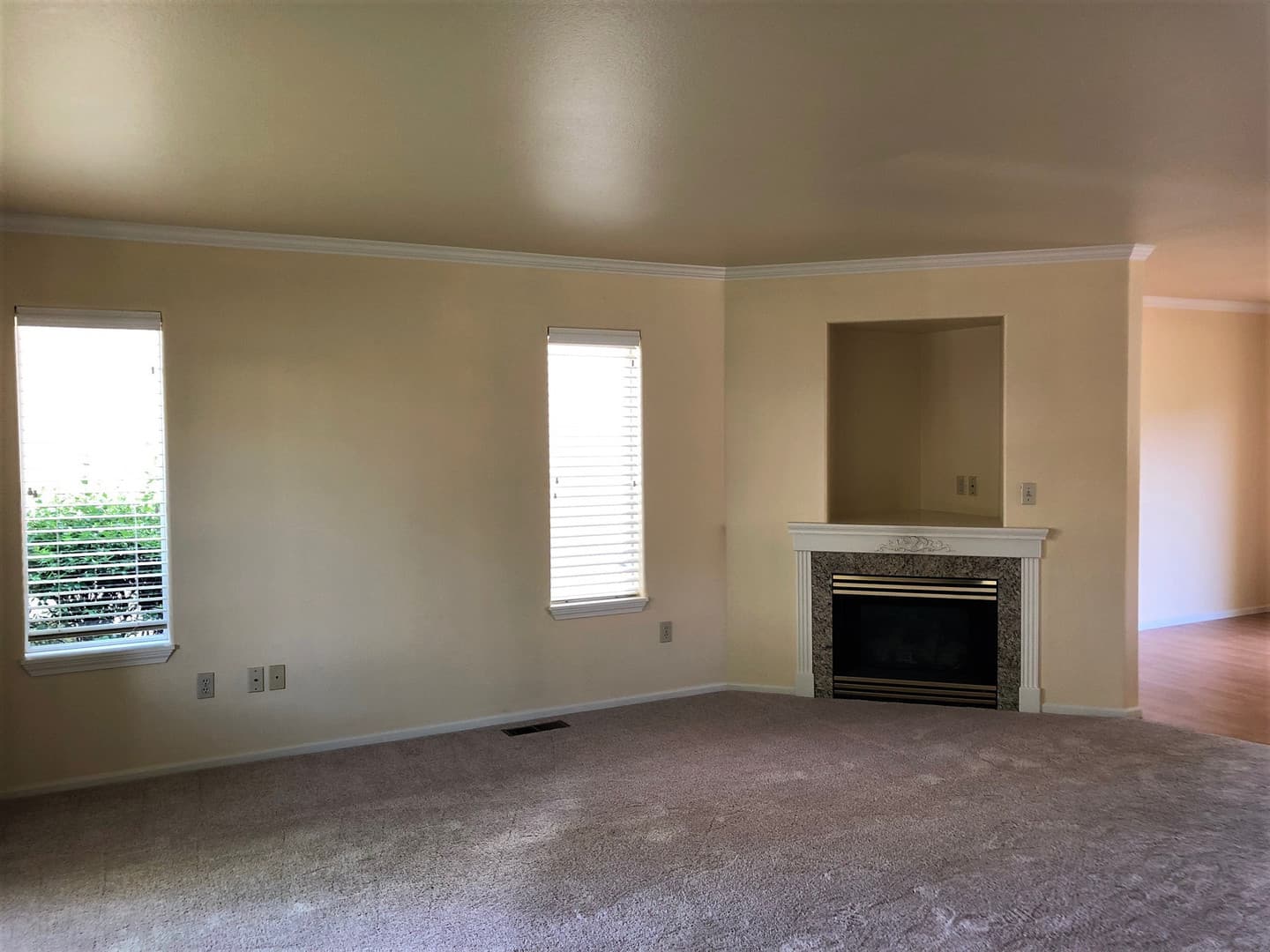Roseburg House: 172 NE Rifle Range St Apt #10