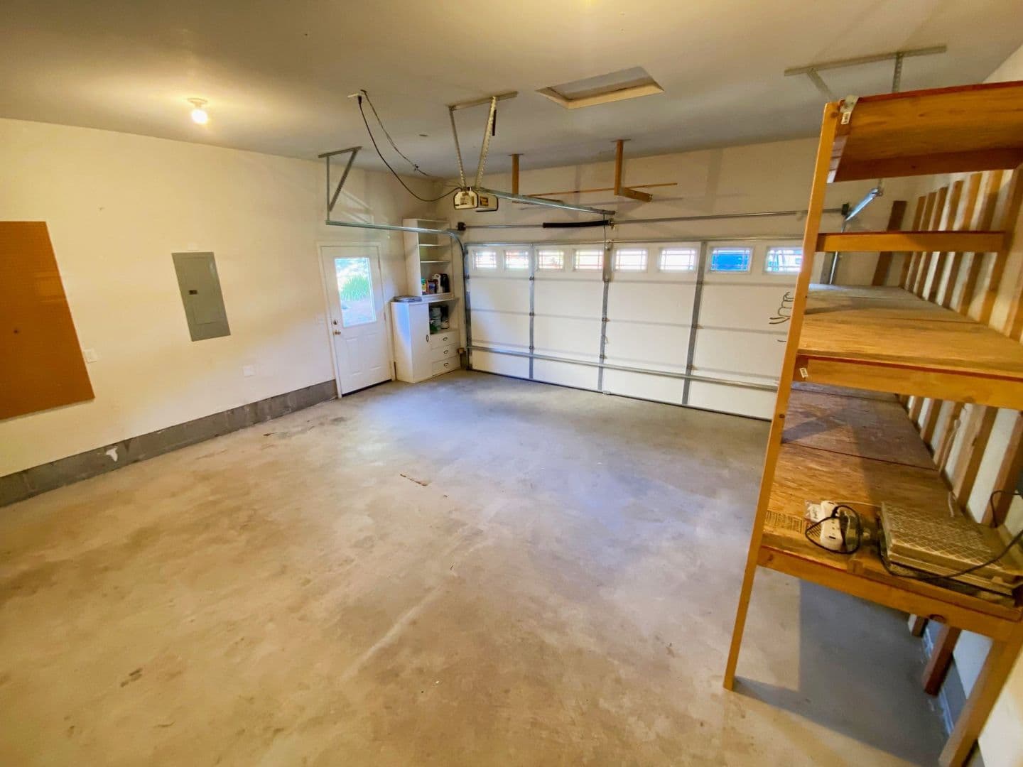 Roseburg House: 2315 NW Witherspoon Ave