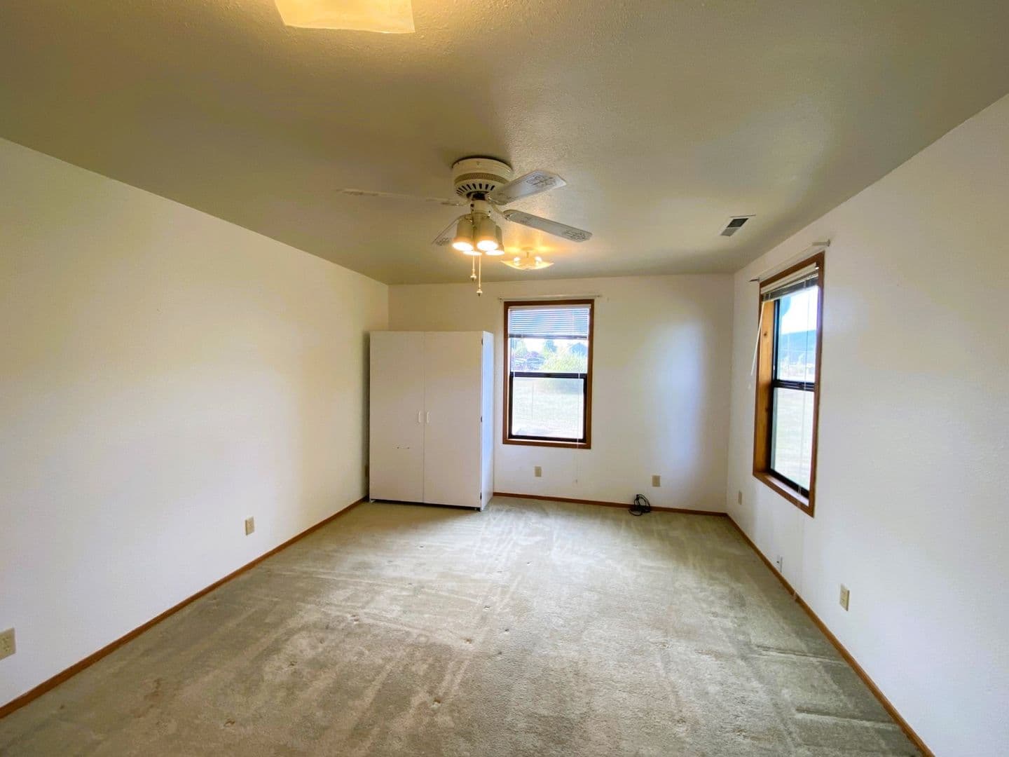 Sutherlin House: 3941 Nonpareil Rd