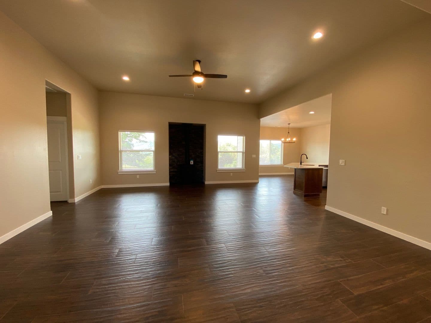 Sutherlin House: 909 Durham Ave