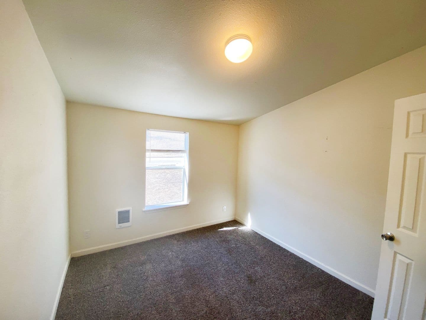 Roseburg House: 3693 NW Broad St
