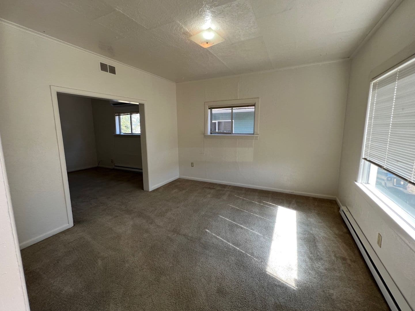 Roseburg House: 1226 SE Mill Street