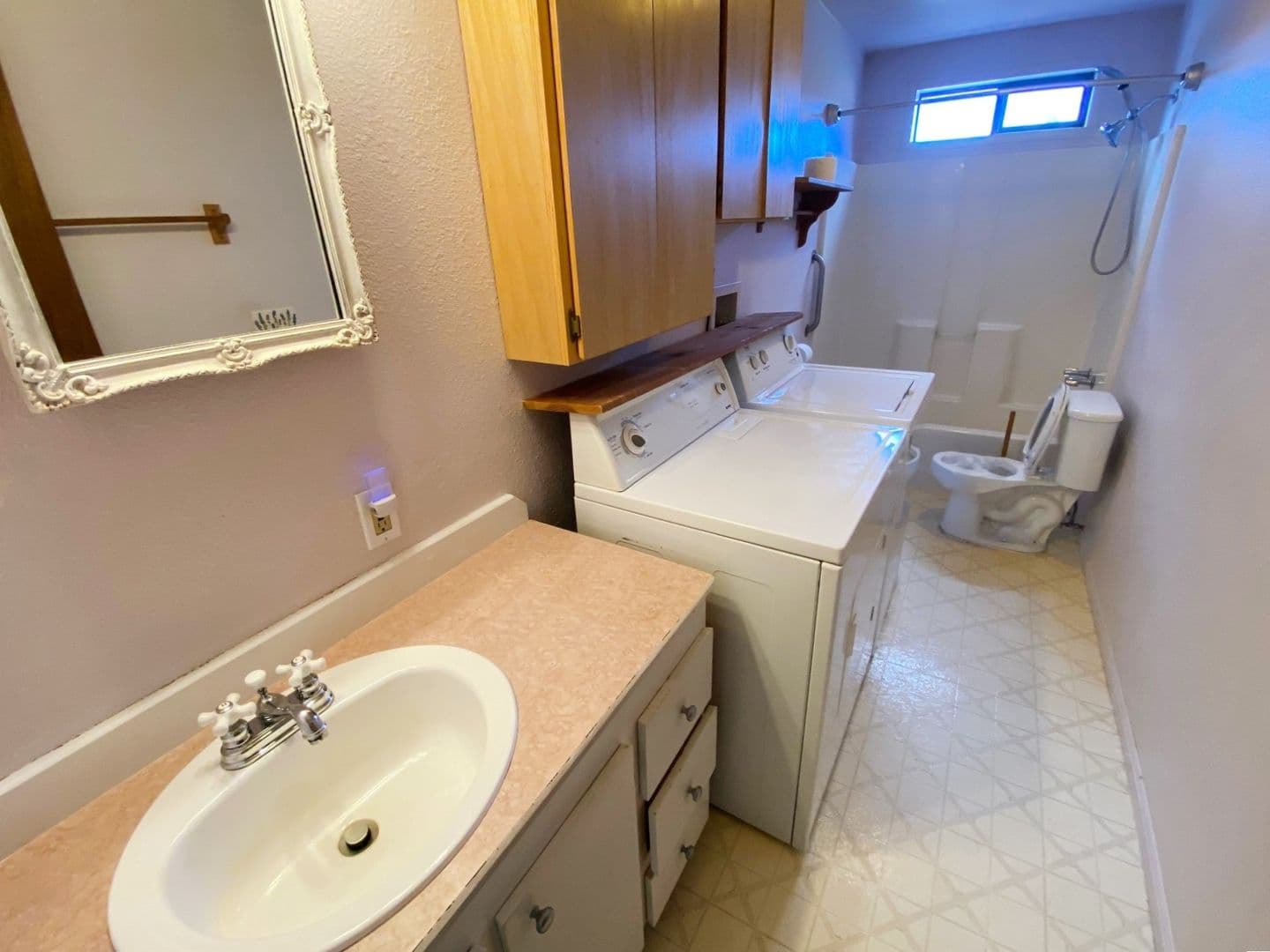 Sutherlin House: 3941 Nonpareil Rd