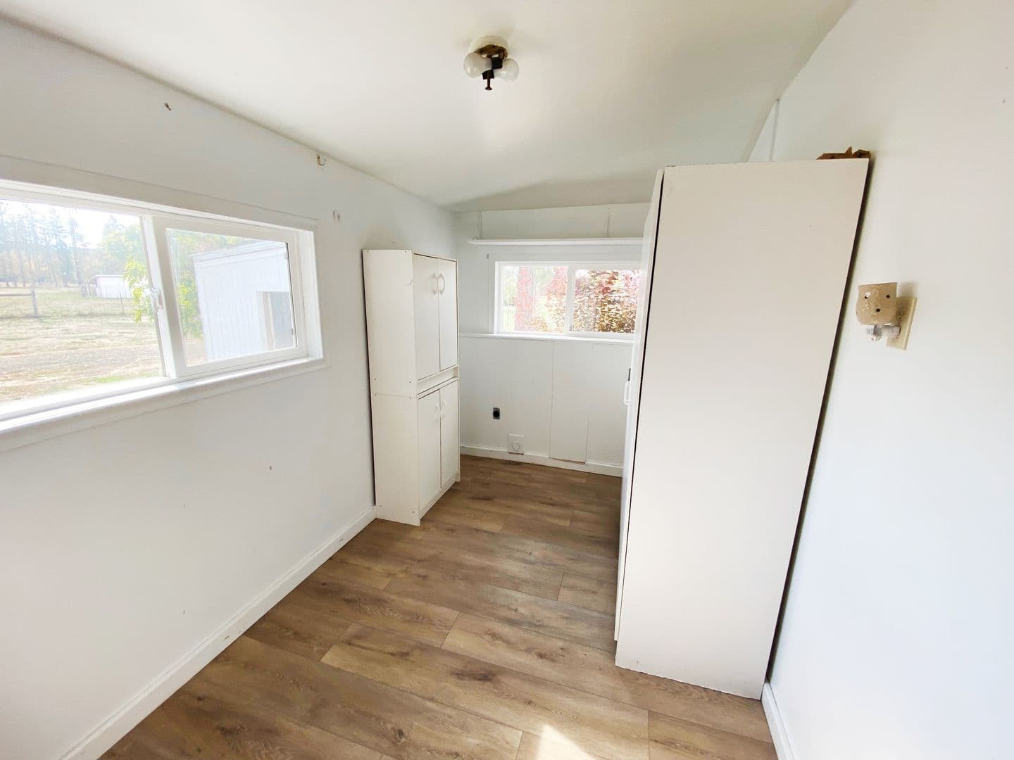 Sutherlin House: 3941 Nonpareil Rd