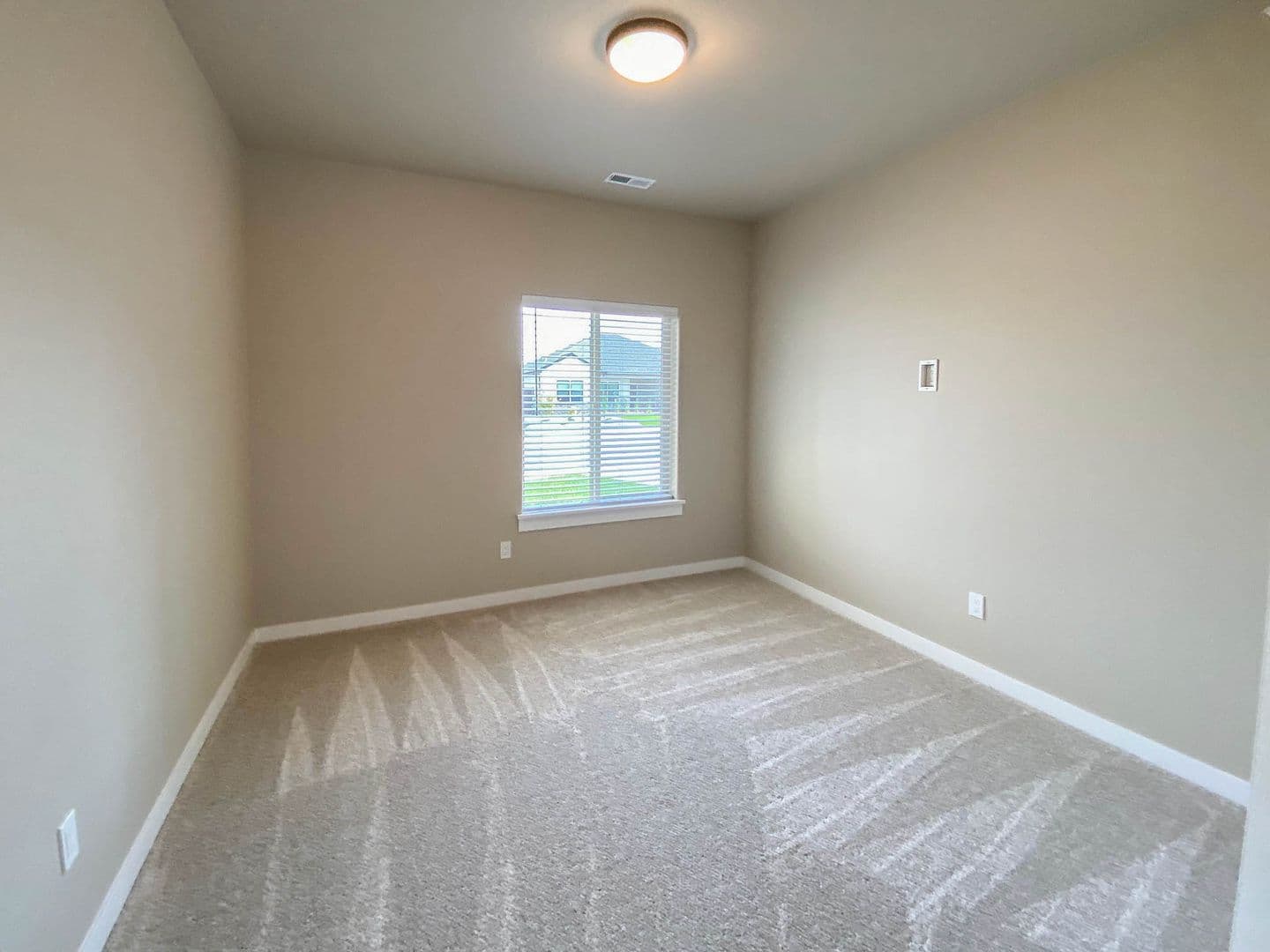 Sutherlin House: 909 Durham Ave