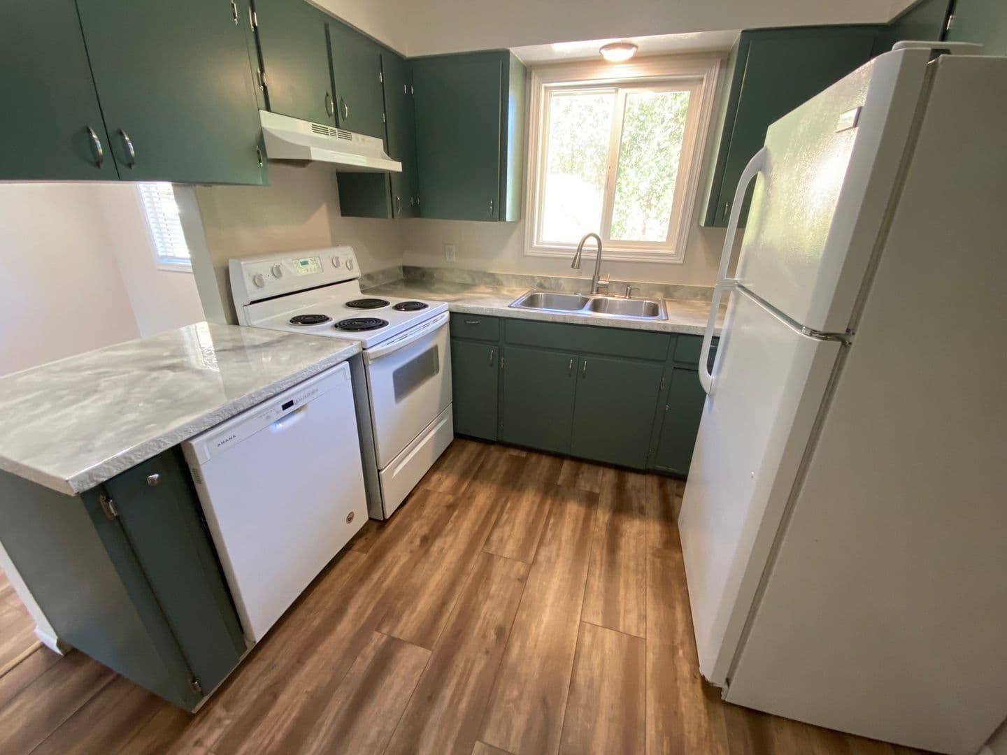 Roseburg Apartment: 3037 & 3039 Slope St