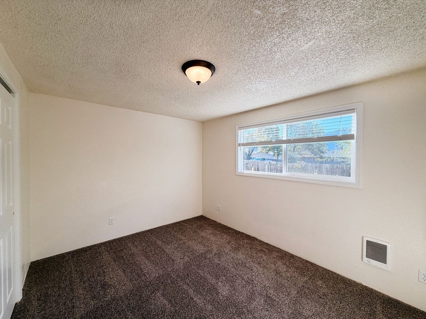 Winston Apartment: Gregory Terrace Apartments