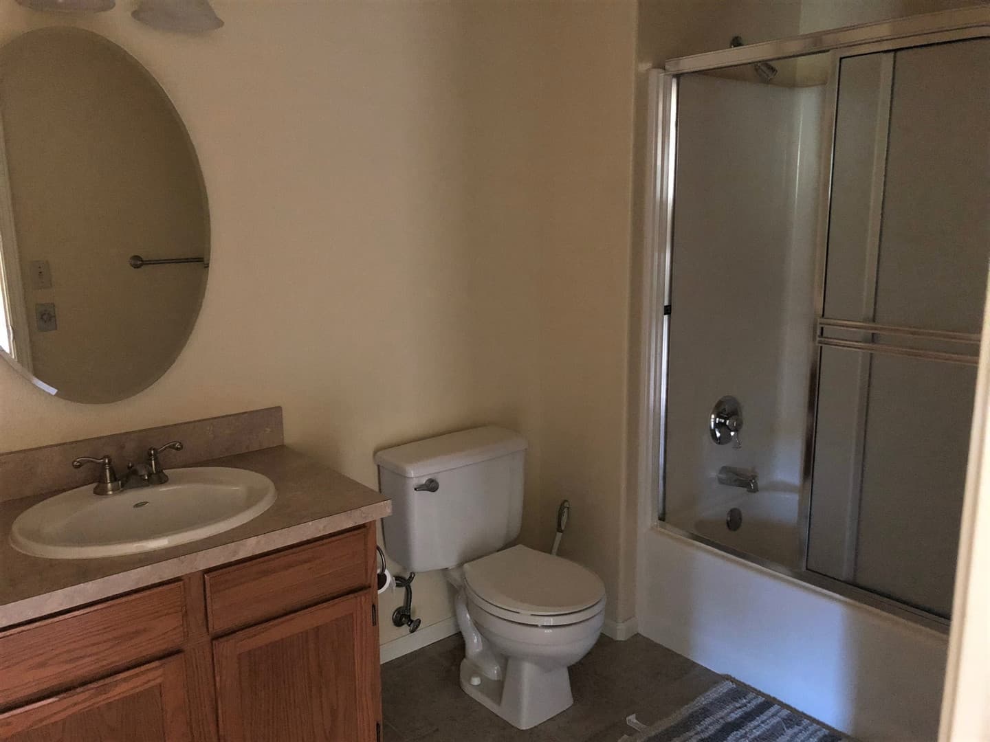 Roseburg House: 172 NE Rifle Range St Apt #10