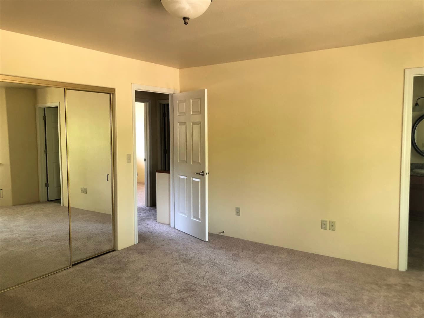 Roseburg House: 172 NE Rifle Range St Apt #10