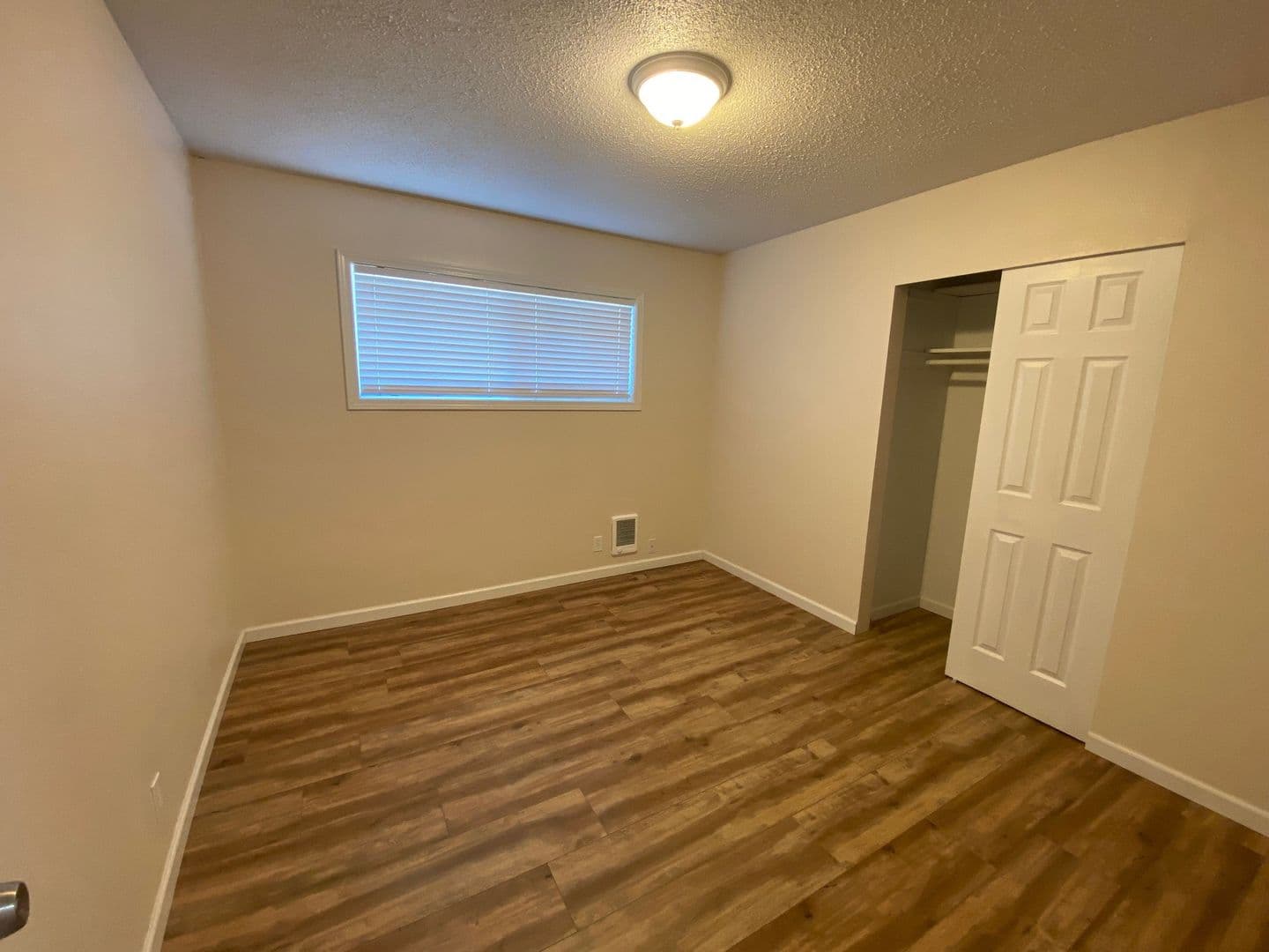 Roseburg Apartment: 3037 & 3039 Slope St