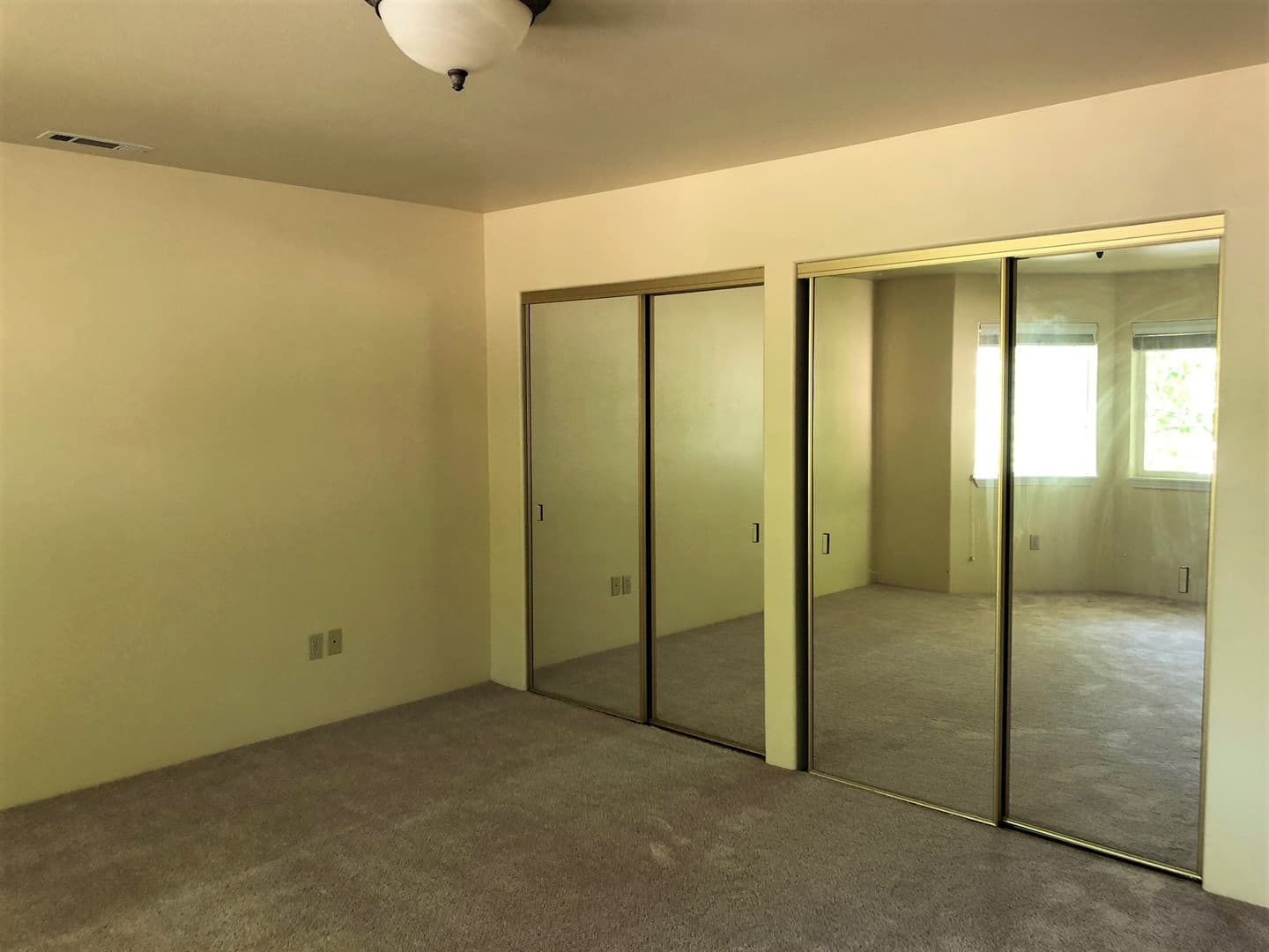 Roseburg House: 172 NE Rifle Range St Apt #10