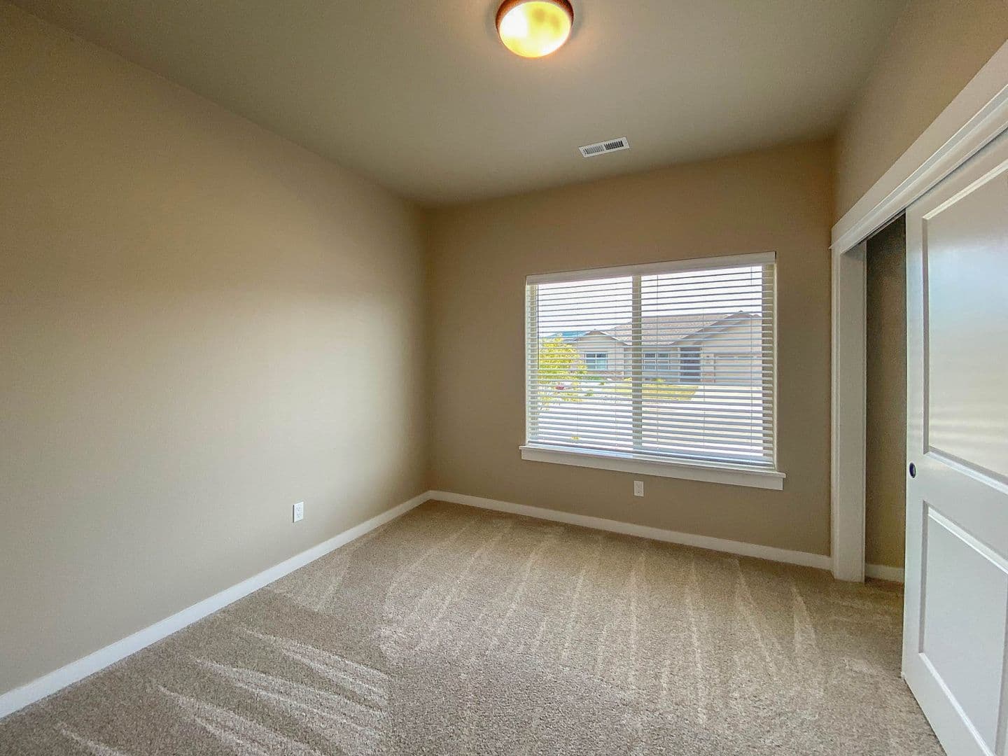 Sutherlin House: 909 Durham Ave