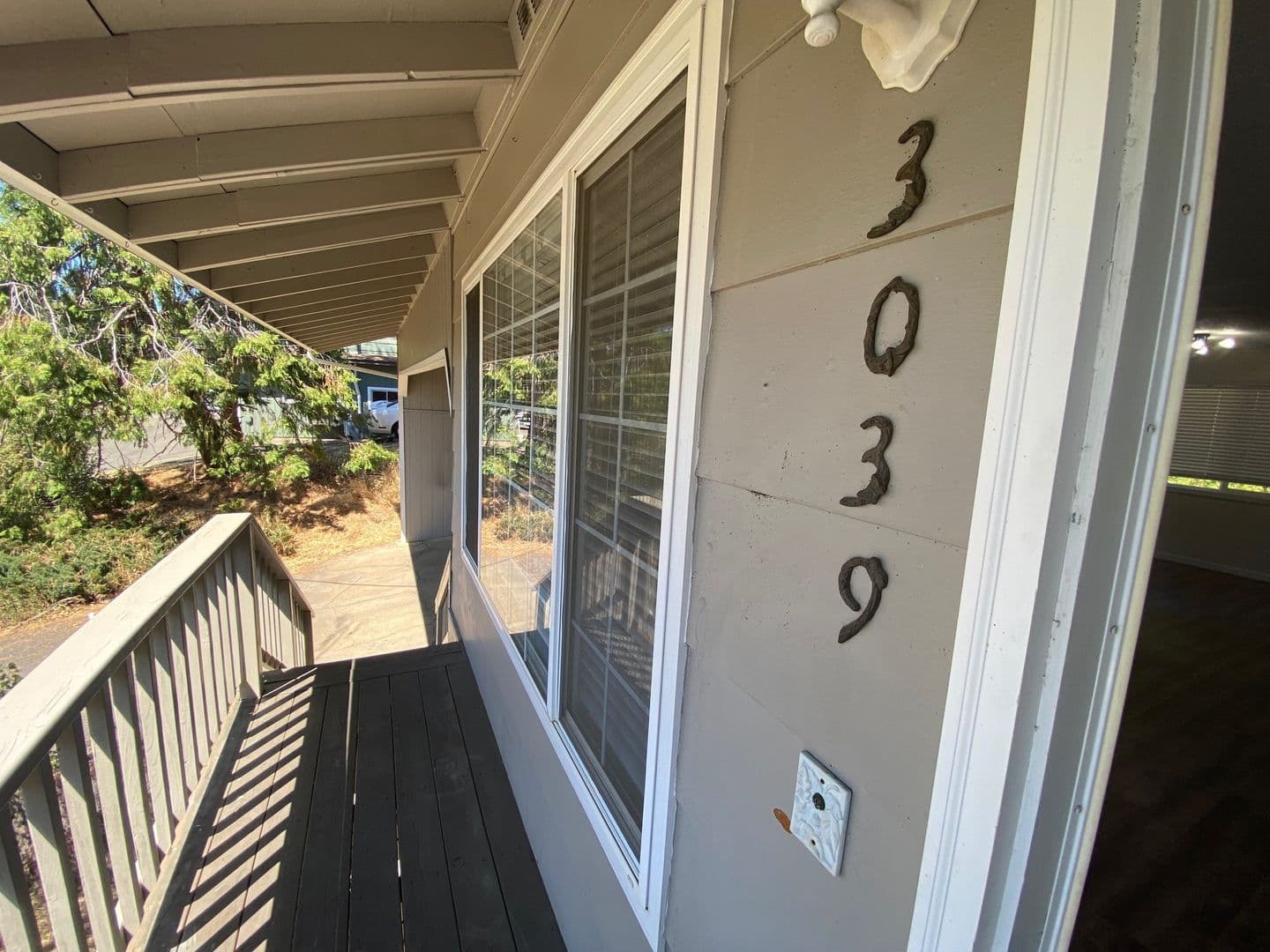 Roseburg Apartment: 3037 & 3039 Slope St