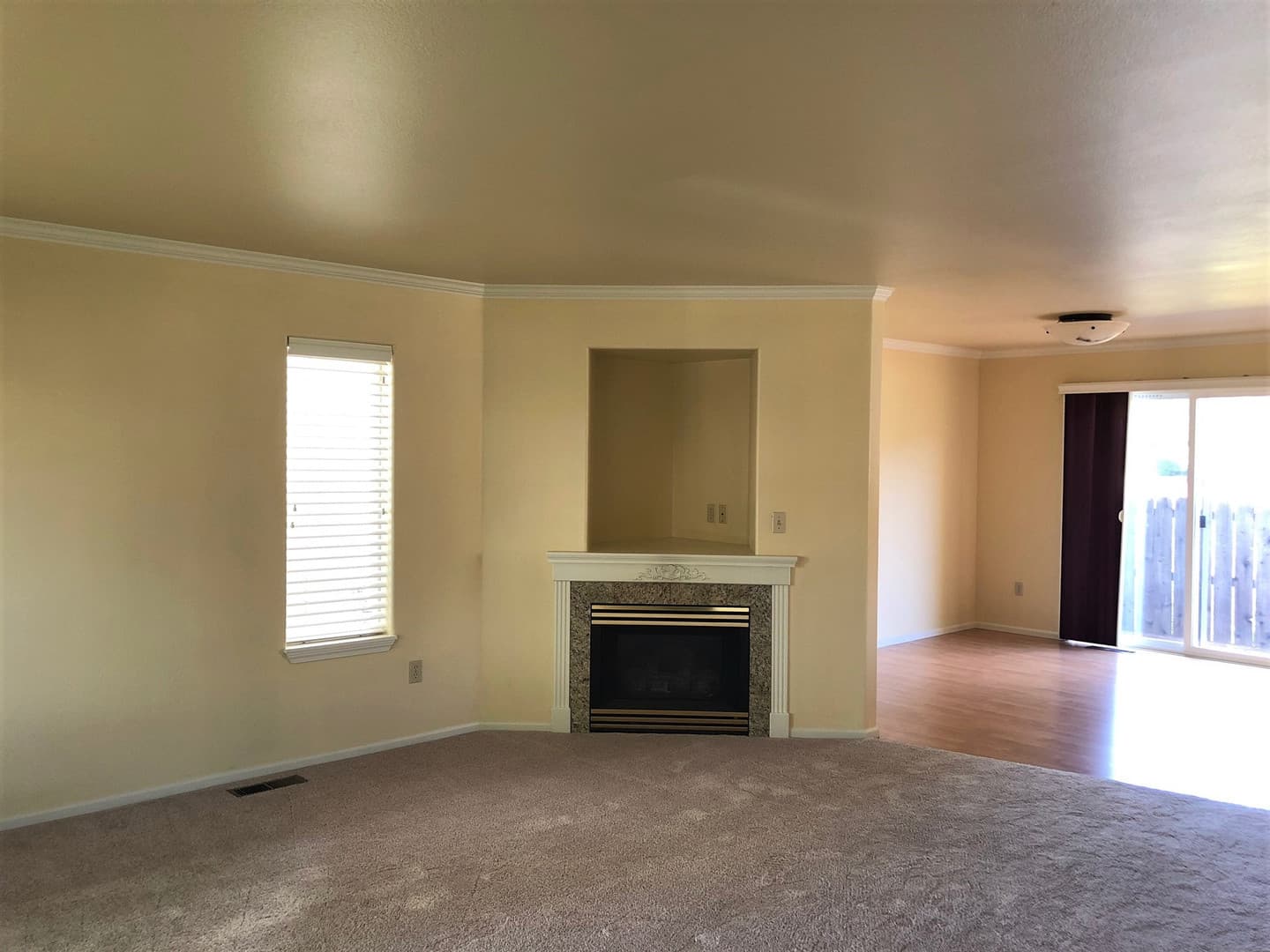 Roseburg House: 172 NE Rifle Range St Apt #10