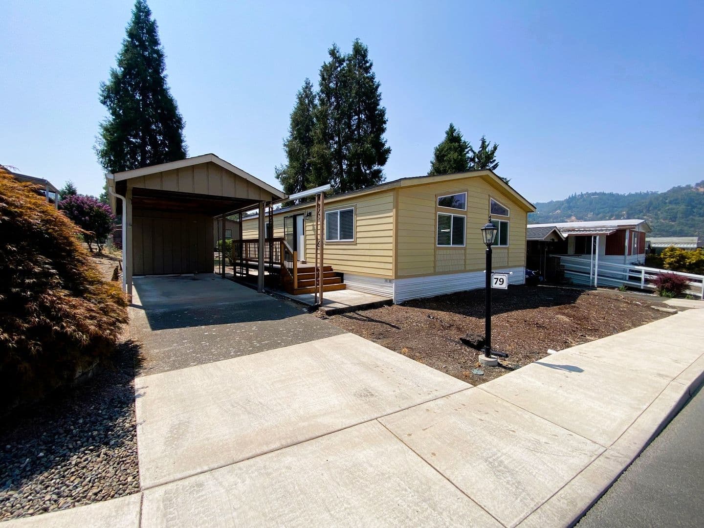 Roseburg Apartment: Woodland Hills Senior Estates