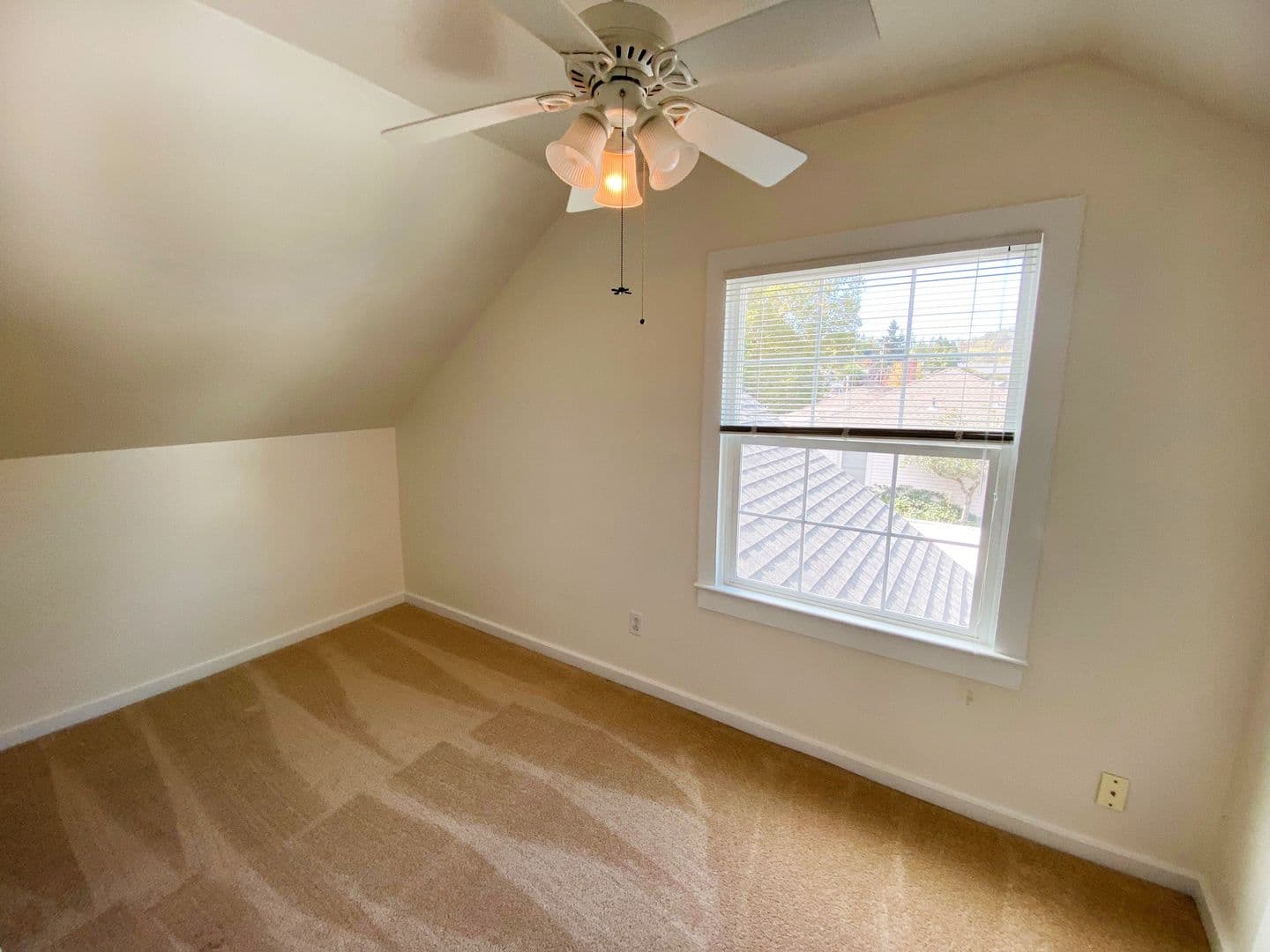 Roseburg House: 1885 NW Oerding Avenue