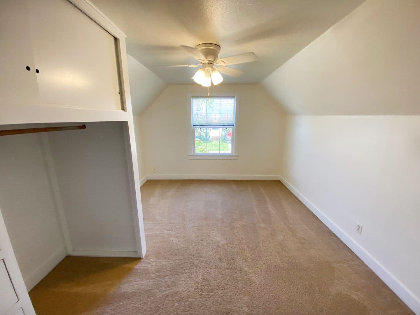 Roseburg House: 1885 NW Oerding Avenue