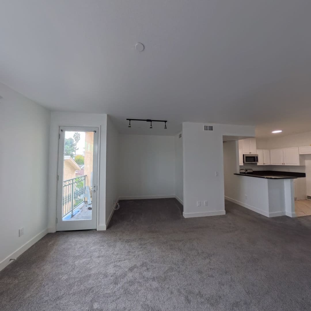 Van Nuys Condo: 13941 Sherman Way