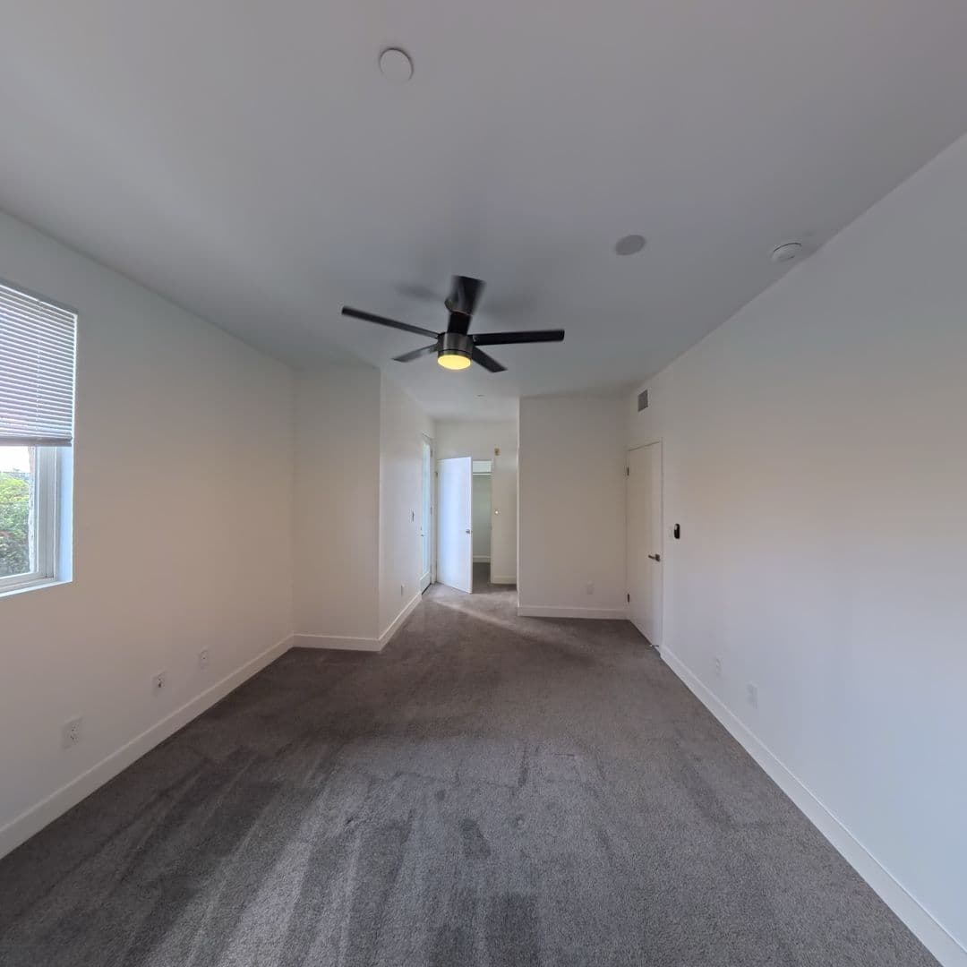 Van Nuys Condo: 13941 Sherman Way