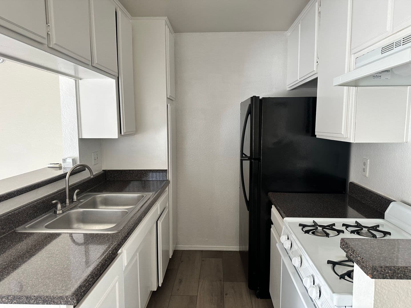 Canoga Park Apartment: 21821-21825 Saticoy Street