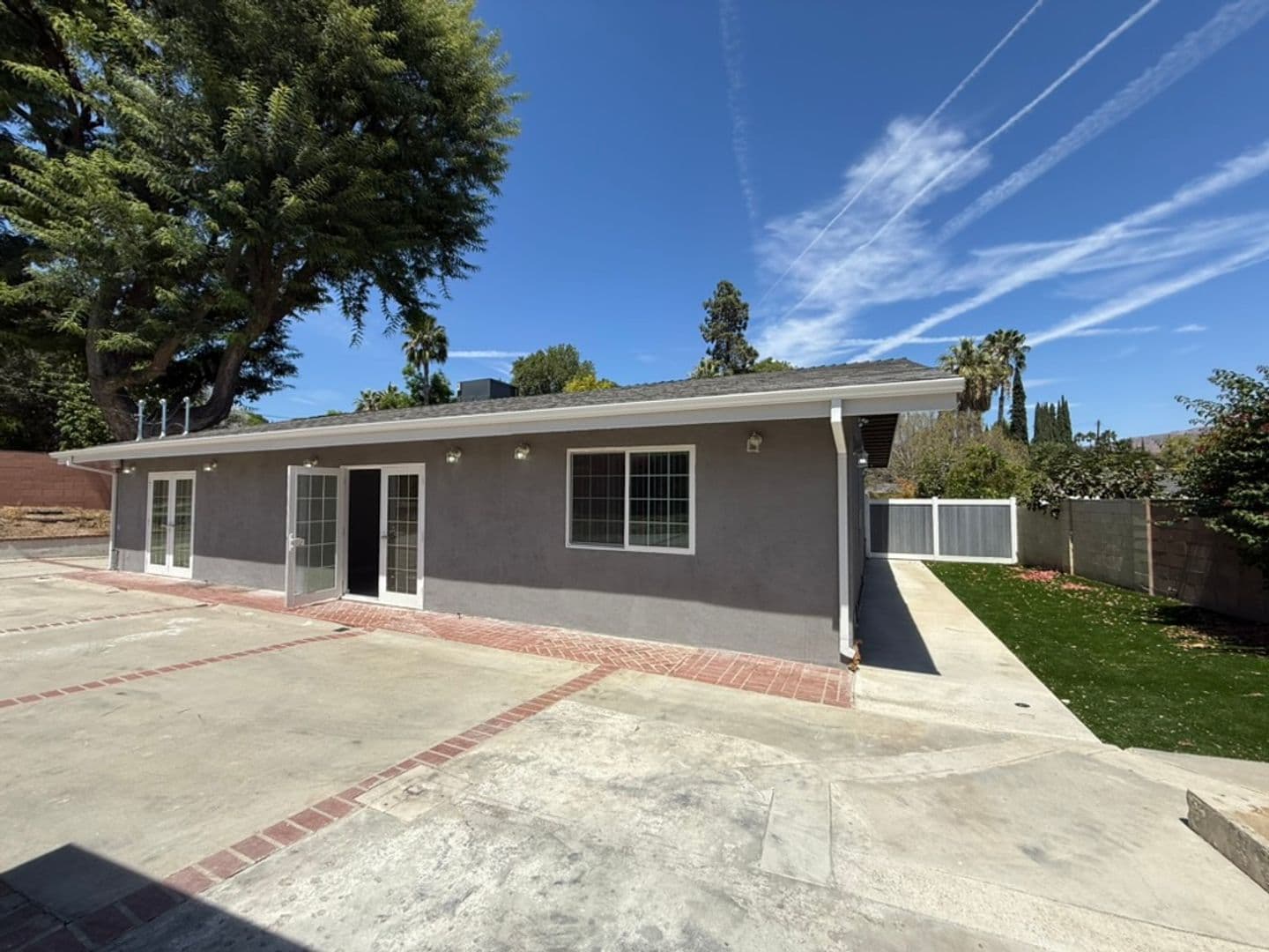 Granada Hills Apartment: 17112 Ceredo Place