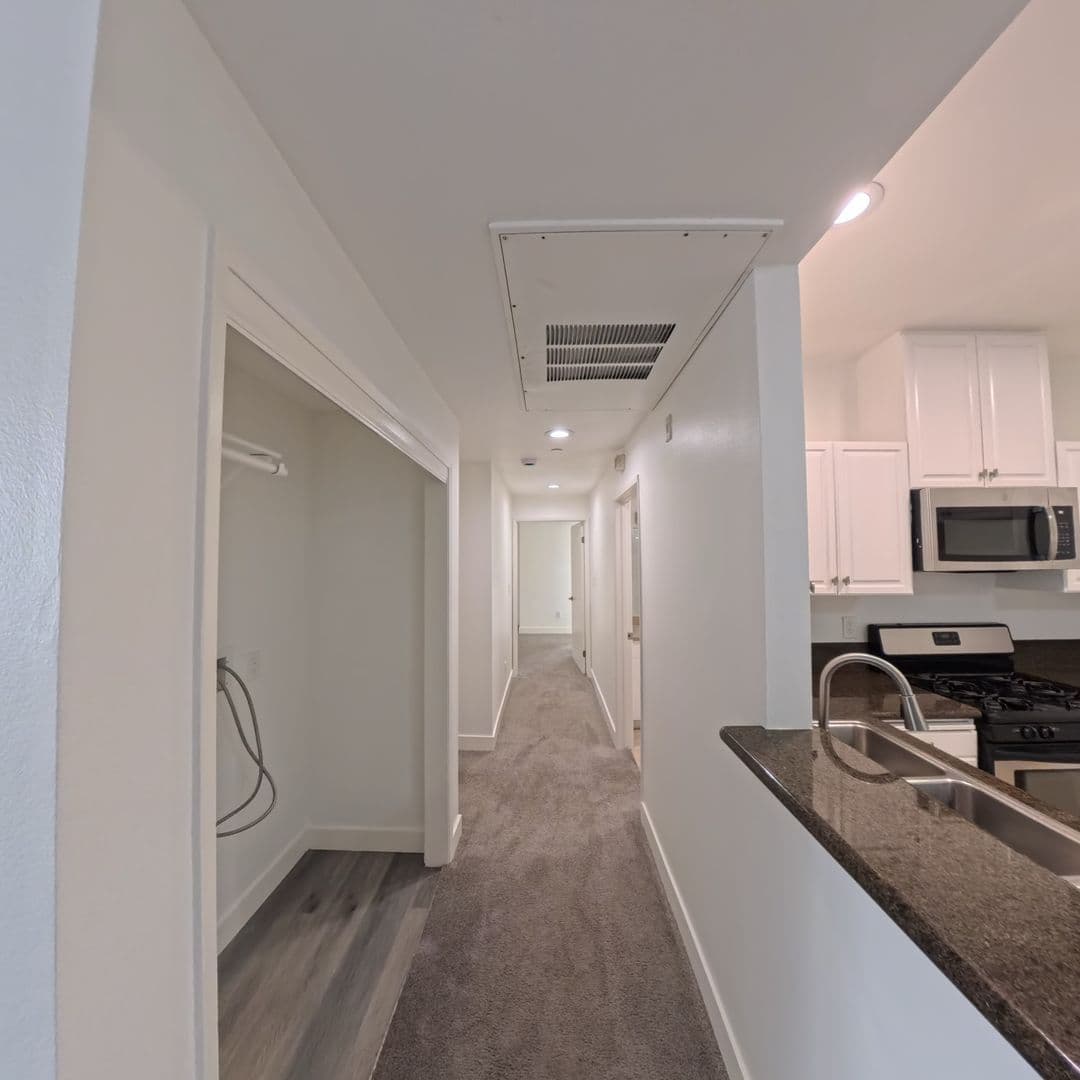 Van Nuys Condo: 13941 Sherman Way