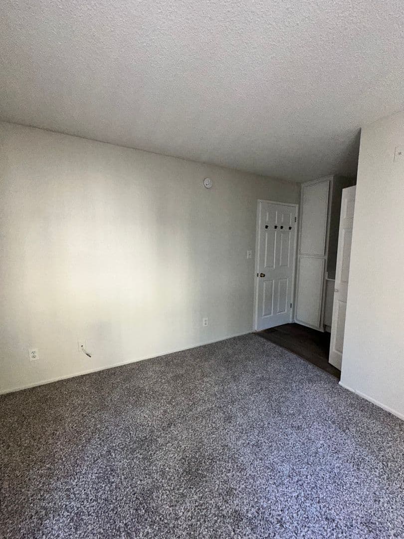 Canoga Park Apartment: 21821-21825 Saticoy Street
