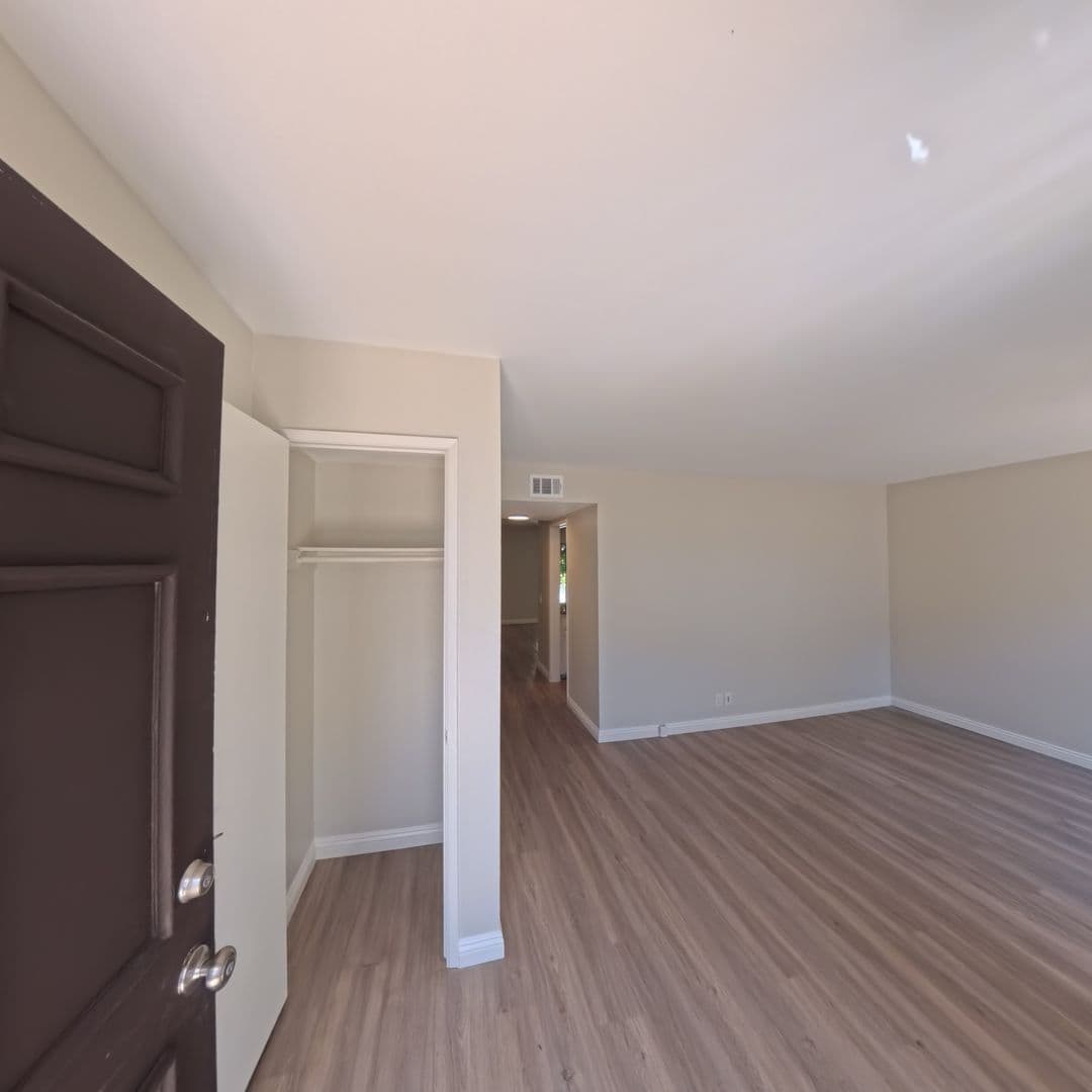 Agoura Hills Apartment: 5250 Colodny Drive
