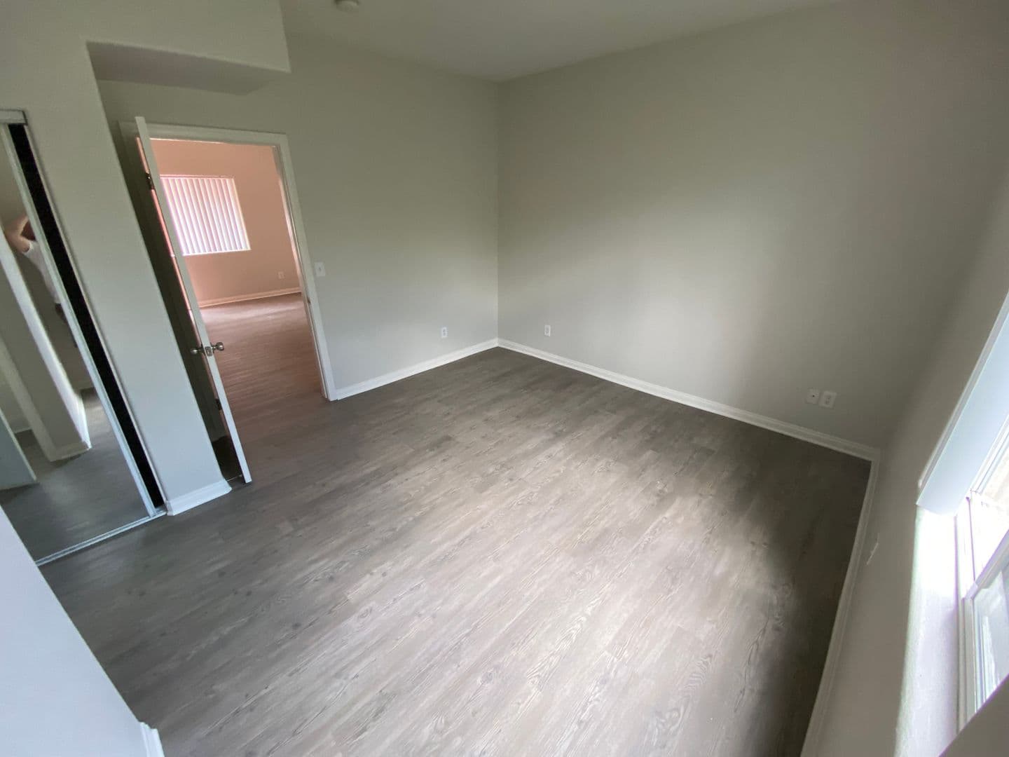 Chatsworth Apartment: 9825 TOPANGA CANYON RD