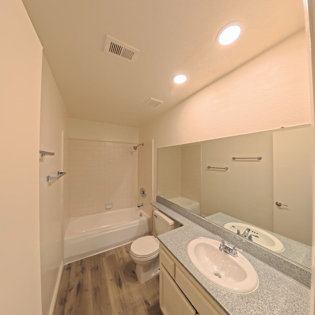 Agoura Hills Apartment: 5250 Colodny Drive