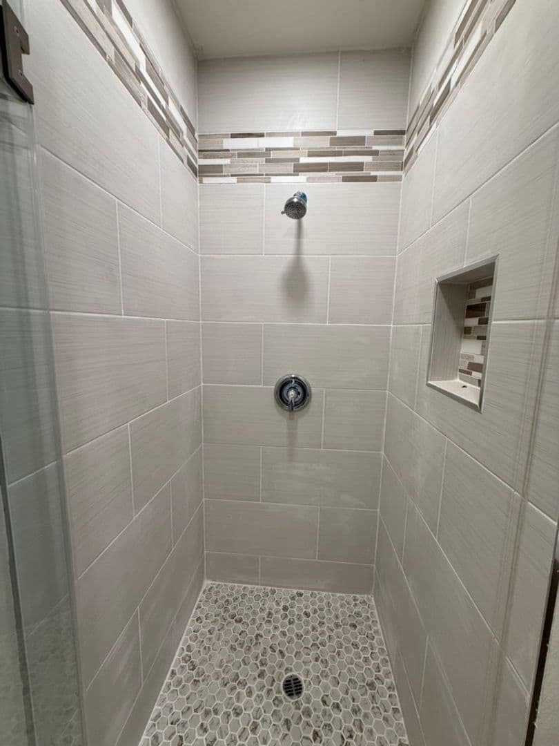 Granada Hills Apartment: 17112 Ceredo Place