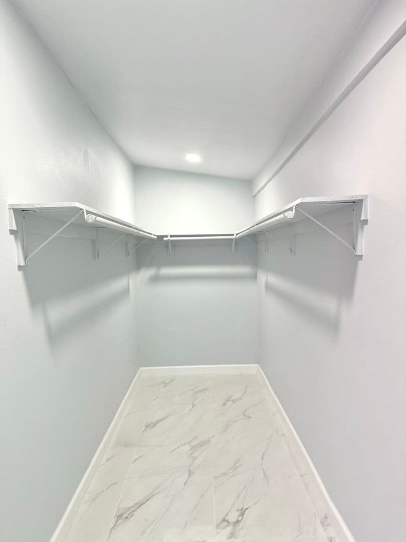 Granada Hills Apartment: 17112 Ceredo Place
