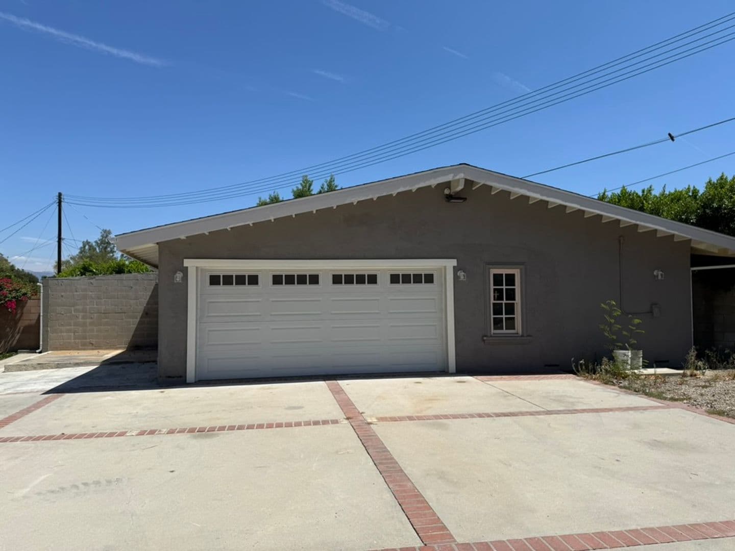 Granada Hills Apartment: 17112 Ceredo Place