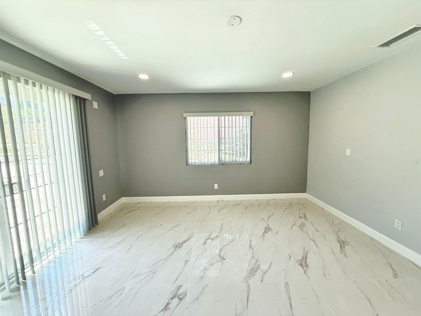 Granada Hills Apartment: 17112 Ceredo Place
