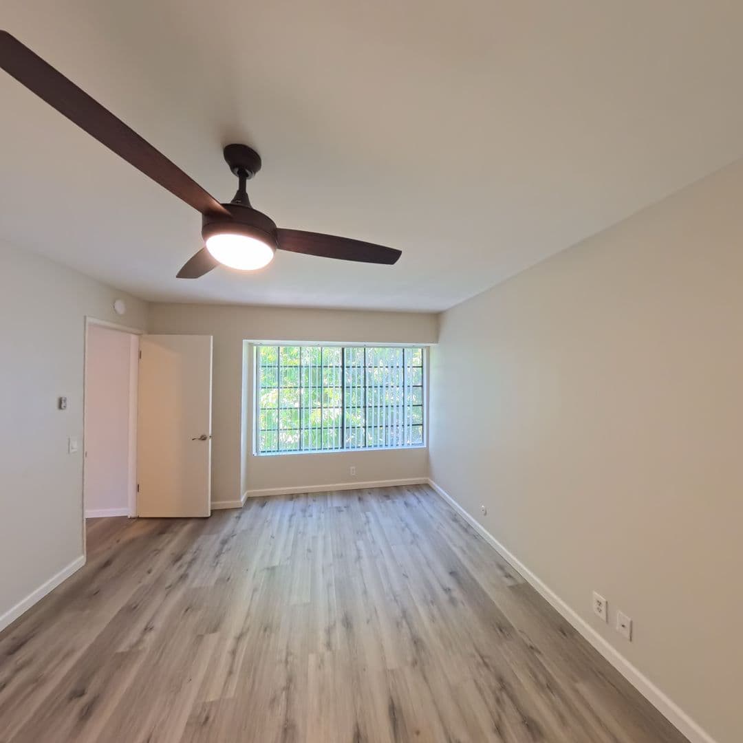 Agoura Hills Apartment: 5250 Colodny Drive