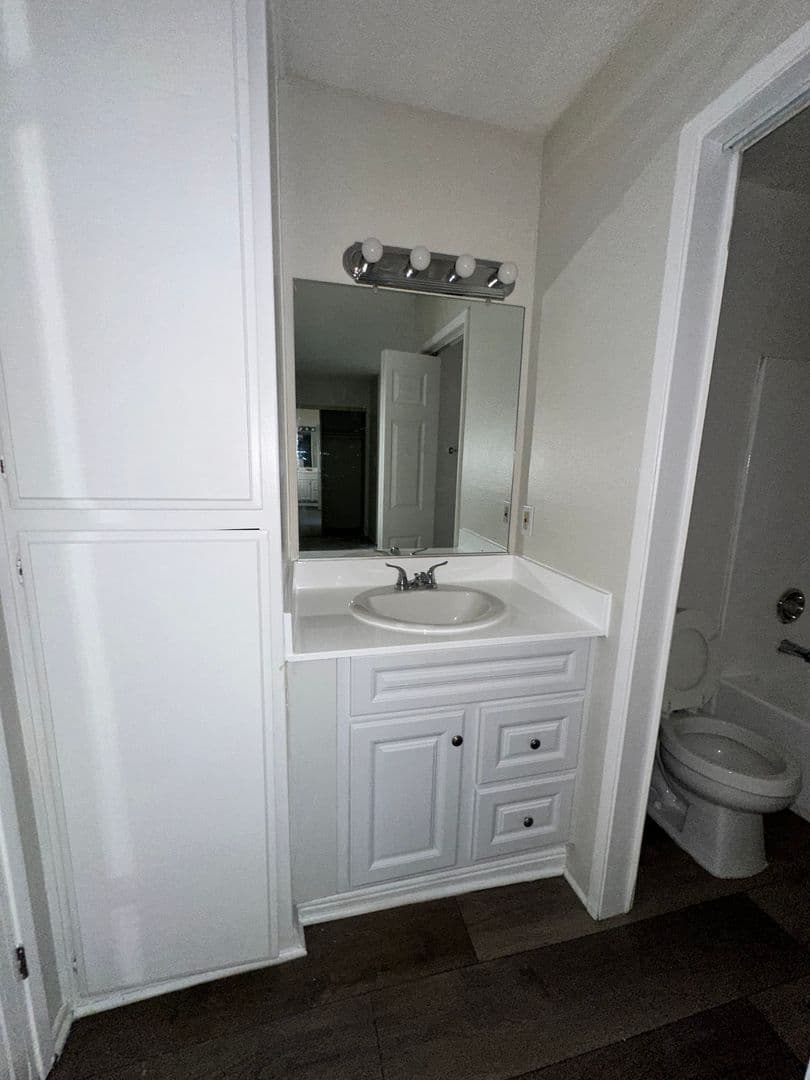 Canoga Park Apartment: 21821-21825 Saticoy Street