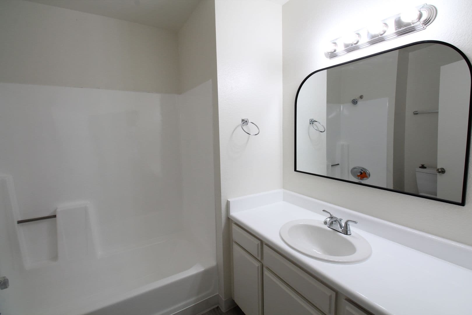 Canoga Park Apartment: 7519-7543 Vassar Ave