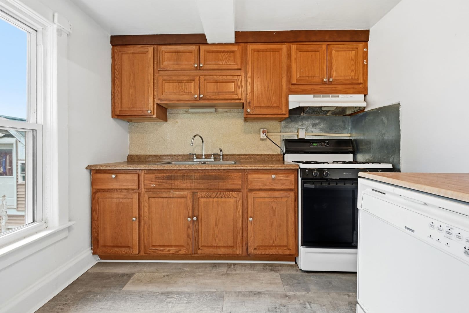 Easton Apartment: 2223 Forest Street