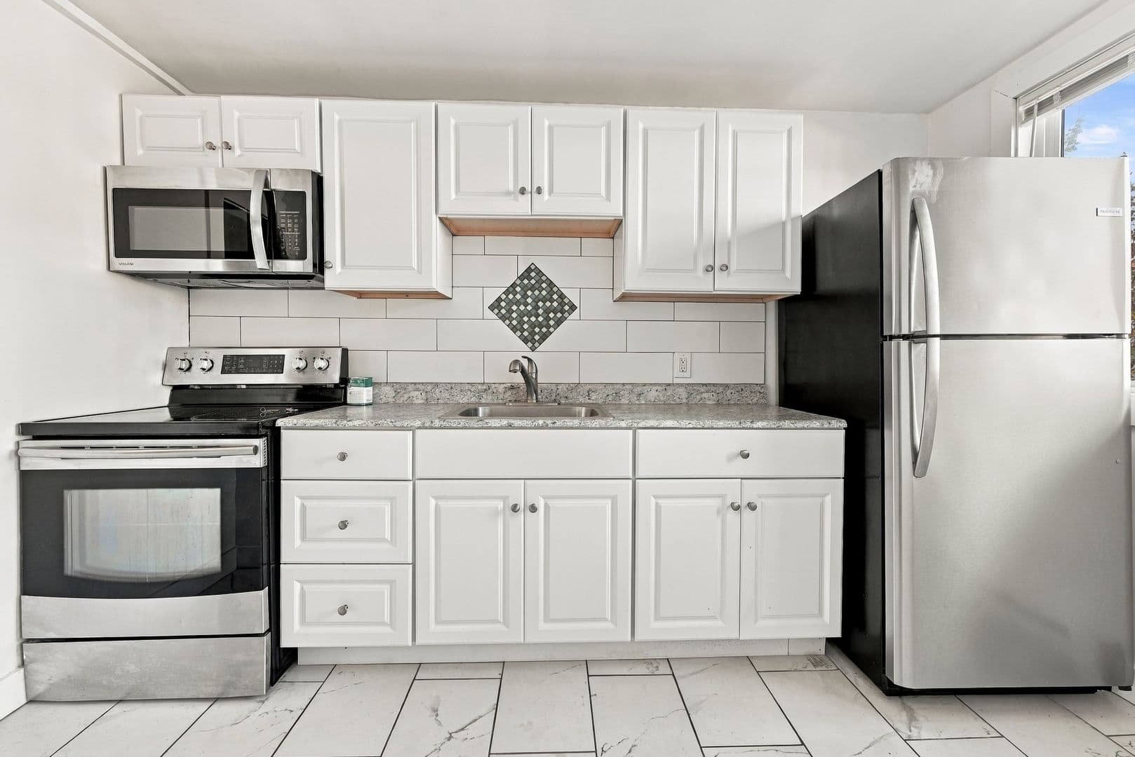 Allentown Apartment: 140 N. 7th Street