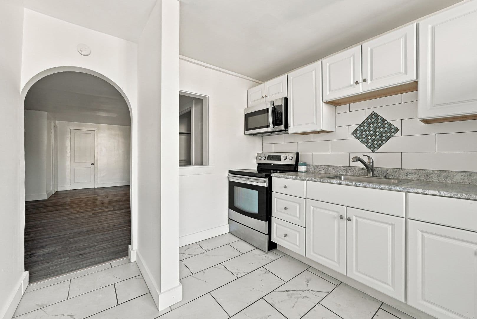 Allentown Apartment: 140 N. 7th Street