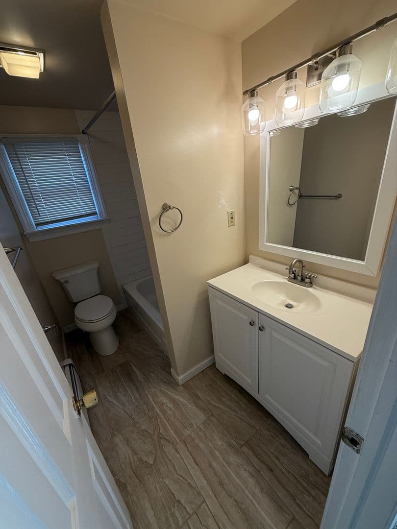 Conshohocken House: 234 E 6th Ave