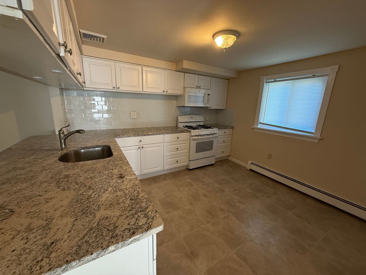 Conshohocken House: 234 E 6th Ave