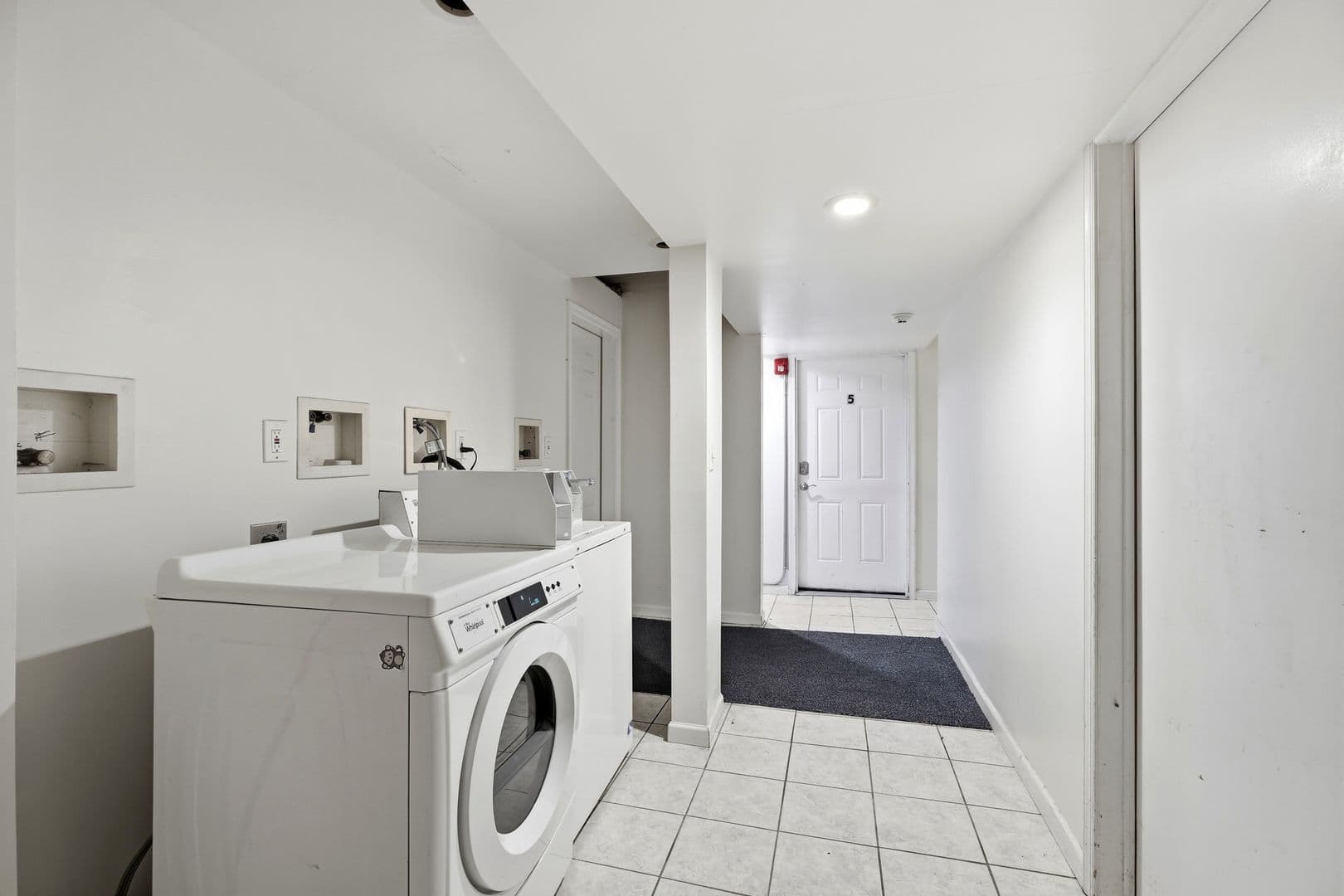 Easton Apartment: 519 Valley Street